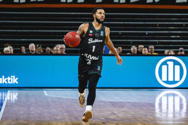 Darnell Edge of Balkan Botevgrad controls the ball during the BKT EuroCup 2026–2027 game between ratiopharm ulm and Balkan Botevgrad at ratiopharm Arena on September 30, 2026, in Neu Ulm, Germany. Photo by Harry Langer, DeFodi Images
