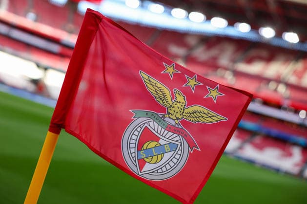 Lisbon, Portugal, September 30. Illustrative image: SL Benfica s corner flag during the 2026–27 UEFA Women s Champions League group stage, Matchday 2, between SL Benfica and FC Bayern Munich on September 30, 2024, in Lisbon, Portugal Copyright: HMBxMedia JoaquimxFerreira