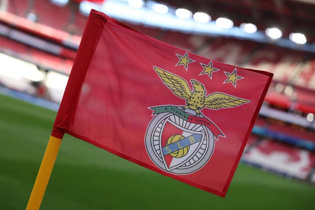 Lisbon, Portugal, September 30. Illustrative image: SL Benfica s corner flag during the 2026–27 UEFA Women s Champions League group stage, Matchday 2, between SL Benfica and FC Bayern Munich on September 30, 2024, in Lisbon, Portugal Copyright: HMBxMedia JoaquimxFerreira