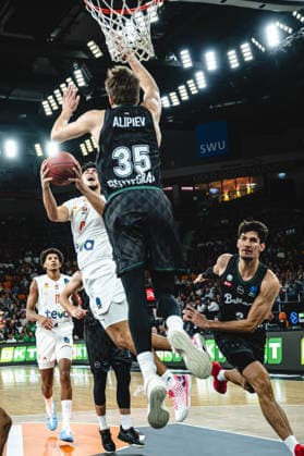 Adam Atamna of ratiopharm ulm and Ivan Alipiev of Balkan Botevgrad battle for the ball during the 2026–2027 BKT EuroCup match between ratiopharm ulm and Balkan Botevgrad at ratiopharm Arena on September 30, 2026 in Neu Ulm, Germany. Photo by Harry Langer, DeFodi Images