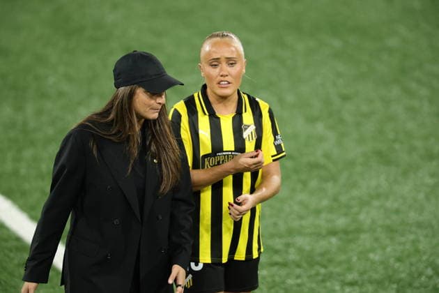 GOTHENBURG, SWEDEN 20260930 Häcken coaches Elena Sadiku and Alva Selerud during Wednesday’s UEFA Women’s Champions League soccer match between BK Häcken and Juventus FC at Bravida Stadium, GOTHENBURG, SWEDEN x9200x  Copyright: xAdamxIhse TTx WOMENS CHAMPIONS LEAGUE HÄCKEN - JUVENTUS