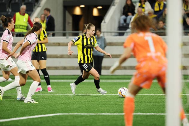 GOTHENBURG, SWEDEN 20260930 Häcken s Anna Anvegard during Wednesday s UEFA Women s Champions League soccer match between BK Häcken and Juventus FC at Bravida Stadium, GOTHENBURG, SWEDEN x9200x  Copyright: xAdamxIhse TTx WOMENS CHAMPIONS LEAGUE HÄCKEN - JUVENTUS