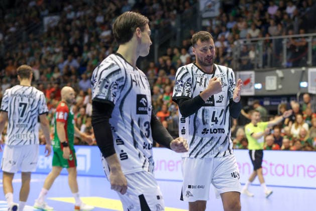 September 30, 2026, xgox, Handball Opel HBL, SC Magdeburg vs. THW Kiel, from left: Domagoj Duvnjak (Kiel), 4 gives instructions, gesturing with his arms, looks disappointed, dejected, Magdeburg
