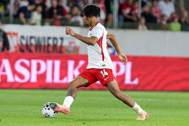 30.09.2026, Katowice Mecz eliminacji do Mlodziezowych Mistrzostw Europy Polska - Szwecja - Football Euro U21, U 21 - qualifications Match Poland - Sweden Nz. Maximilian Oyedele Fot. Michal Chwieduk Arena Akcji NEWSPIX.PL --- newspix.pl