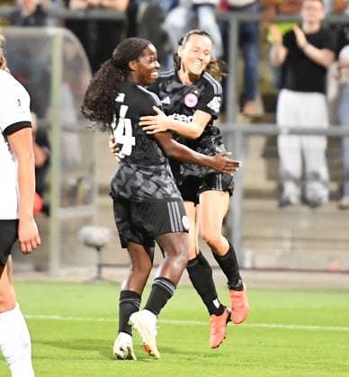 September 30, 2026, xhbx, Soccer UEFA Women s Europa Cup Qualifiers, Eintracht Frankfurt vs. Fimleikafelag Hafnarfjördur, Goal celebration, celebrating the goal 4–1 Vivienne Lia, Eintracht Frankfurt Women s Team; Hayley Raso, Eintracht Frankfurt Women s Team; Frankfurt