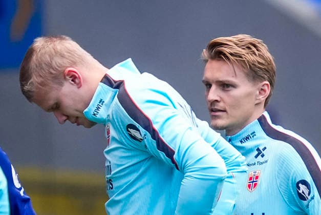 Soccer, Nations League: Wales vs. Norway, Nations League: Cardiff, Wales, September 30, 2026. Erling Braut Haaland and Martin Ødegaard during training at Cardiff City Stadium the day before the match against Wales. Photo by Lise Aserud, NTB, Cardiff, Wales. FOR EDITORIAL USE ONLY. RESTRICTED USE FOR BETTING COMPANIES.  Copyright: xLisexAserudx xNTBx
