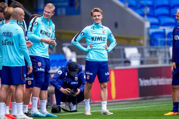Soccer, Nations League: Wales vs. Norway, Nations League: Cardiff, Wales, September 30, 2026. Martin Ødegaard during training at Cardiff City Stadium the day before the match against Wales. Photo: Lise Aserud, NTB, Cardiff, Wales. EDITORIAL USE ONLY. RESTRICTED USE FOR BETTING COMPANIES.  Copyright: xLisexAserudx xNTBx