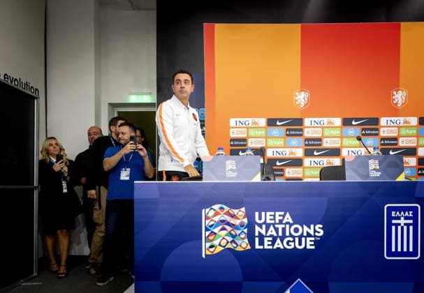 THESSALONIKI - National coach Xavi Hernandez during a press conference, PK, Pressekonferenz ahead of the Nations League match against Greece. KOEN VAN WEEL ANP xVIxANPxSportx xxANPxIVx 570918852 originalFilename: 570918852