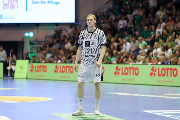 September 30, 2026, xgox, Opel HBL Handball, SC Magdeburg vs. THW Kiel, from left: Eric Johansson (Kiel), 21 (Magdeburg)