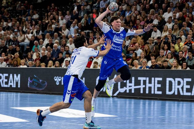 FLENSBURG, GERMANY - SEPTEMBER 30: Lasse Kjaer Moller (SG Flensburg-Handewitt, 64) against Jan Duran Esteban (Fraikin BM. Granollers, 31) during the EHF European League match between SG Flensburg-Handewitt vs Fraikin BM. Granollers at GGW Arena on matchday 1 of the Group Matches Group E on September 30, 2026 in Flensburg, Germany. Schleswig-Holstein Germany Copyright: xMarioxM.xKobergx