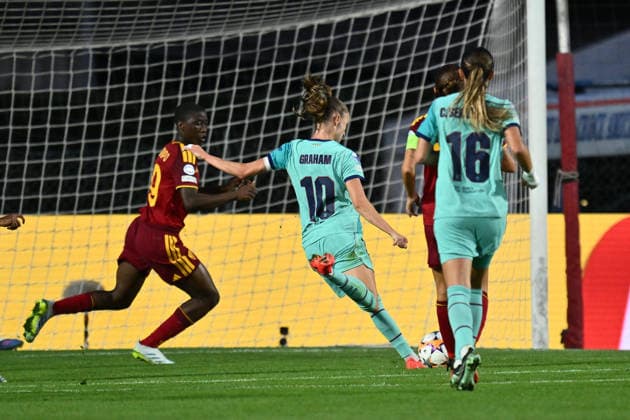 SOCCER - Women s Champions League - AS Roma vs. FC Barcelona, Barca Photo by IPA ABACAPRESS.COM89151552 - Caroline Graham Hansen of F.C. Barcelona scores the goal to make it 0-1 during Matchday 2 of the 2026 27 UEFA Women s Champions League group stage, a soccer match between A.S. Roma and F.C. Barcelona at Tre Fontane Stadium on September 30, 2026, in Rome, Italy. Rome Italy Copyright: xIPAxSport ABACAx