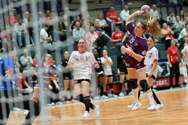 September 30, 2026, GER, Handball, Women, DHB Cup, 2026–2027 Season, Matchday 2, HSV Solingen Gräfrath 76 vs. TuS Metzingen Johanna Farkas TuS Metzingen 19, shoots at the goal at Solingen Klingenhalle, NRW, Germany Copyright: xNordphoto Meuterx