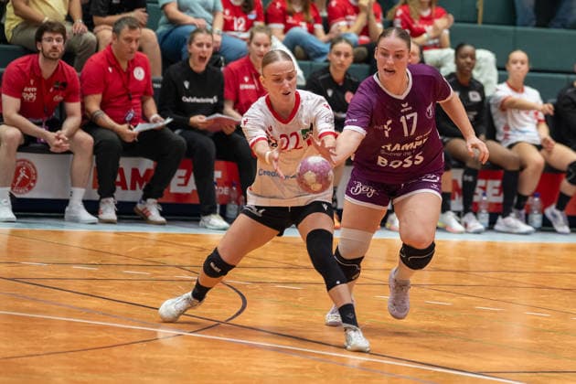 Head-to-head between Maira Voelker of HSV Solingen Graefrath, 22, and Charlotte Kaehr of TuS Metzingen, 17; HSV Solingen Graefrath 76 vs. TuS Metzingen, DHB Women’s Cup, Round 2, 2026–2027 season, September 30, 2026: HSV Solingen Graefrath 76 vs. TuS Metzingen, DHB Women’s Cup, Round 2, 2026–2027 season, September 30, 2026, Solingen Copyright: xEibner-Pressefoto ThomasxHaeslerx EP_THR