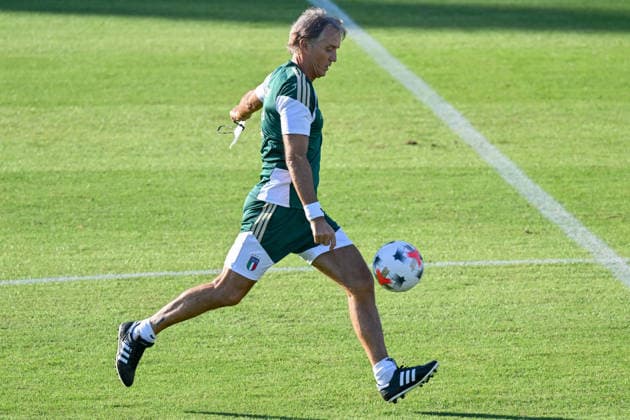 SOCCER - UEFA Nations League - TEAM ITALY - TRAINING Photo by IPA ABACAPRESS.COM89151718 - Italy s head coach Roberto Mancini during TEAM ITALY - TRAINING, a UEFA Nations League soccer match in Florence, Italy, on September 30, 2026 Florence Italy Copyright: xIPAxSport ABACAx