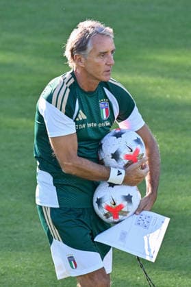 IPA89152553 - Italy s head coach Roberto Mancini during TEAM ITALY - TRAINING, a UEFA Nations League soccer match in Florence, Italy, on September 30, 2026 Copyright: xLisaxGuglielmi IPAxSportx xx IPA89152553