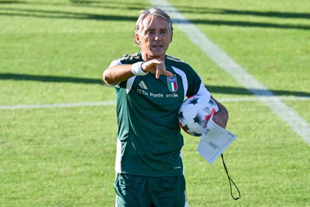 SOCCER - UEFA Nations League - TEAM ITALY - TRAINING Photo by IPA ABACAPRESS.COM89152554 - Italy s head coach Roberto Mancini during TEAM ITALY - TRAINING, a UEFA Nations League soccer match in Florence, Italy, on September 30, 2026 Florence Italy Copyright: xIPAxSport ABACAx