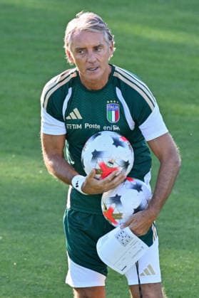 SOCCER - UEFA Nations League - TEAM ITALY - TRAINING Photo by IPA ABACAPRESS.COM89152551 - Italy s head coach Roberto Mancini during TEAM ITALY - TRAINING, a UEFA Nations League soccer match in Florence, Italy, on September 30, 2026 Florence Italy Copyright: xIPAxSport ABACAx