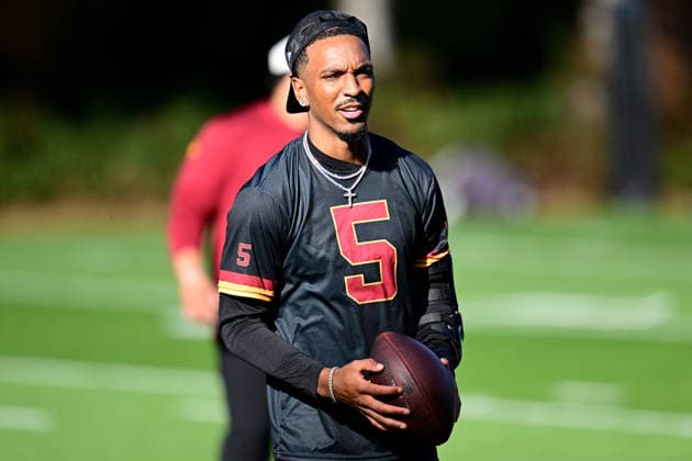 Washington Commanders, Practise Session Washington Commanders quarterback Jayden Daniels during the Washington Commanders training session and practise at the Grove Hotel, Chandler s Cross, UK on 30 September 2026. Chandler s Cross Grove Hotel Hertfordshire UK Editorial use only , Copyright: xDennisxGoodwinx PSI-24958-0075