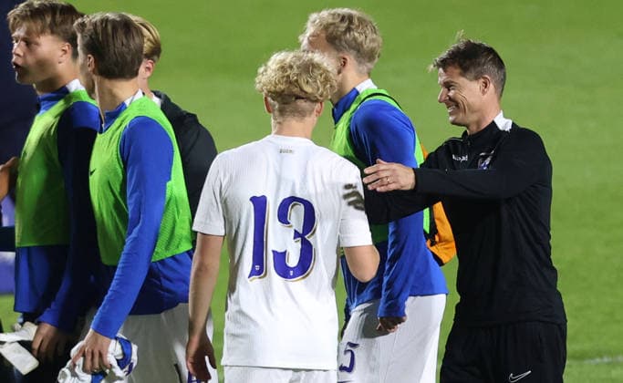 30.09.2026 Targoviste Romania-Finland Suomi European Under-21 qualifiers men s football Mika Lehkosuo(R) Finland Suomi coach celebrate vctory :