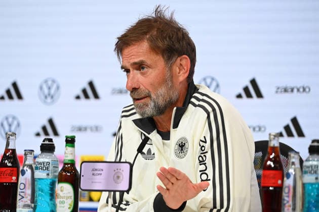 German National Team Coach Juergen KLOPP GER, Gestures, Single Frame, Cropped Single Shot, Portrait, Press Conference on September 30, 2026, UEFA Nations League group stage, Group B, Matchday 3: Germany (GER) vs. Serbia (SRB) on October 1, 2026, ALLIANZ ARENA Â