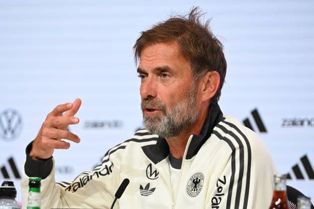 German National Team Coach Juergen KLOPP GER, Gestures, Single Frame, Cropped Single Shot, Portrait, Press Conference on September 30, 2026, UEFA Nations League group stage, Group B, Matchday 3: Germany (GER) vs. Serbia (SRB) on October 1, 2026, ALLIANZ ARENA Â