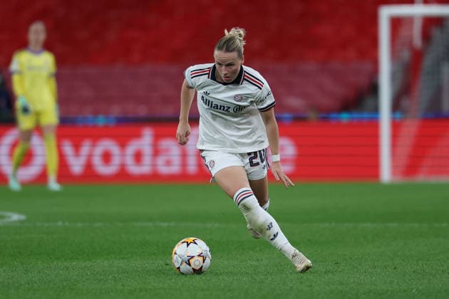 Lisbon, Portugal, September 30, Franziska Kett of FC Bayern Munich in action, with the ball, during the UEFA Women s Champions League 2026–27, Group Stage, Matchday 2, between SL Benfica and FC Bayern Munich on September 30, 2024, in Lisbon, Portugal Copyright: HMBxMedia JoaquimxFerreira