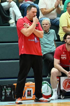 September 30, 2026, GER, Handball, Women, DHB Cup, 2026–2027 Season, Matchday 2, HSV Solingen Gräfrath 76 vs. TuS Metzingen. Lars Faßbender, Head Coach of HSV Solingen Gräfrath, looks pensive at the Klingenhalle in Solingen, North Rhine-Westphalia, Germany. Copyright: xNordphoto Meuterx