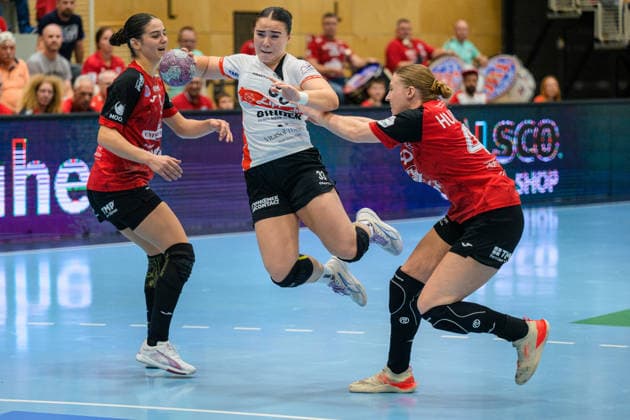 Elin Rosa Magnusdottir, HSG Blomberg Lippe, 33, Luca Csikos, Thuringer HC, 05, Jolina Huhnstock, Thuringer HC, 45 GER, Thuringer HC vs. HSG Blomberg Lippe, handball, DHB Cup, 2026–2027 season, 2nd round, Wednesday, 7:00 p.m., September 30, 2026 GER, Thuringer HC vs. HSG Blomberg Lippe, Handball, DHB Cup, 2026–2027 season, Round 2, Wednesday, 7:00 p.m., September 30, 2026, Bad Langensalza Copyright: xMartinxHerbstx