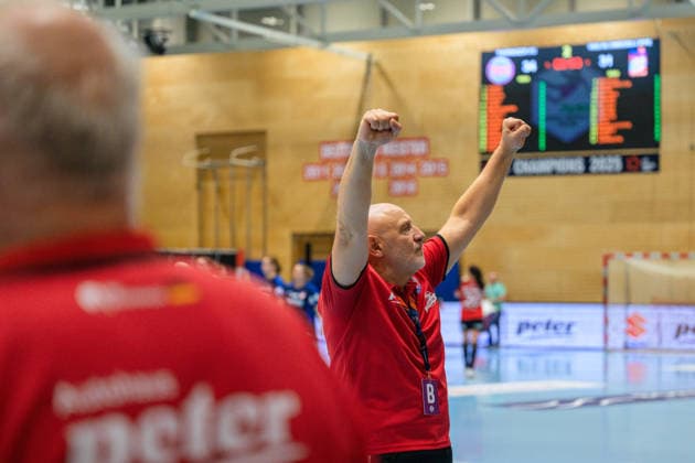 Herbert Mueller, Thueringer HC coach, celebrates the victory: GER, Thueringer HC vs. HSG Blomberg Lippe, Handball, DHB Cup, 2026–2027 season, 2nd round, Wednesday, 7:00 p.m., September 30, 2026 GER, Thuringer HC vs. HSG Blomberg Lippe, Handball, DHB Cup, 2026–2027 season, Round 2, Wednesday, 7:00 p.m., September 30, 2026, Bad Langensalza Copyright: xMartinxHerbstx