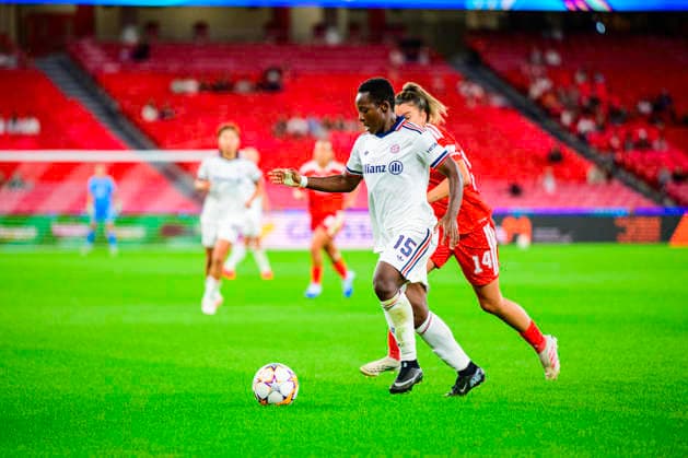 September 30, 2026, Lisbon, Lisbon, Portugal: Bernadette Kakounan of Bayern Munchen in control of the ball during the UEFA Womens Champions League match between SL Benfica and Bayern Munchen at the EstoÂ¡dio da Luz on September 30, 2026 in Lisbon, Portugal. Lisbon Portugal - ZUMAr200 20260930_zsp_r200_026 Copyright: xNunoxReisinhox