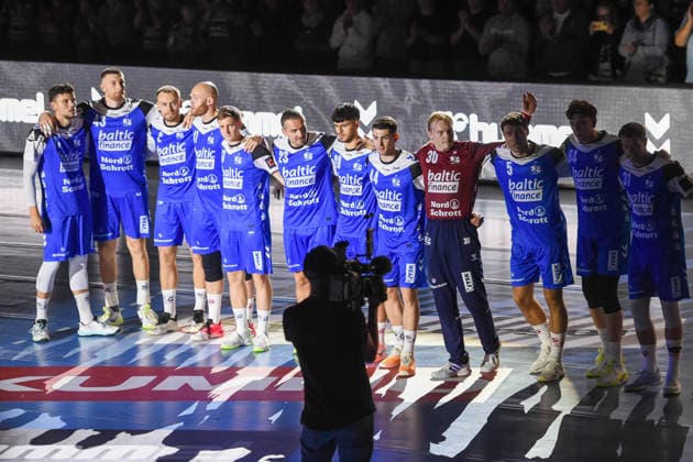 Handball I Men I 2026–2027 Season I EHF European League I Matchday 1 I SG Flensburg Handewitt vs. Fraikin BM Granollers I September 30, 2026, 6,536 spectators, Pre-game ceremony, SG Flensburg Handewitt team Copyright: xLobeca JanxKirschnerx