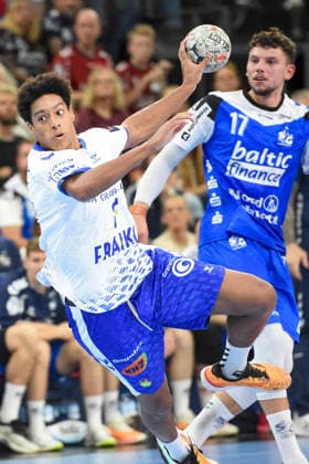 Handball I Men I 2026–2027 Season I EHF European League I Matchday 1 I SG Flensburg Handewitt vs. Fraikin BM Granollers I September 30, 2026; from left: Marcos Fis 11, Fraikin BM Granollers, Marko Grgic (17), SG Flensburg Handewitt Copyright: xLobeca JanxKirschnerx