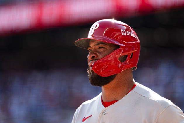 Edmundo Sosa 33 of the Philadelphia Phillies candid in the eighth inning against the Atlanta Braves in game two of the MLB, Baseball Herren, USA National League Wild Card round at Truist Park on Wednesday, September 30, 2026 in Atlanta, Georgia.  ATL20260930128 STEVENxBURROUGHS