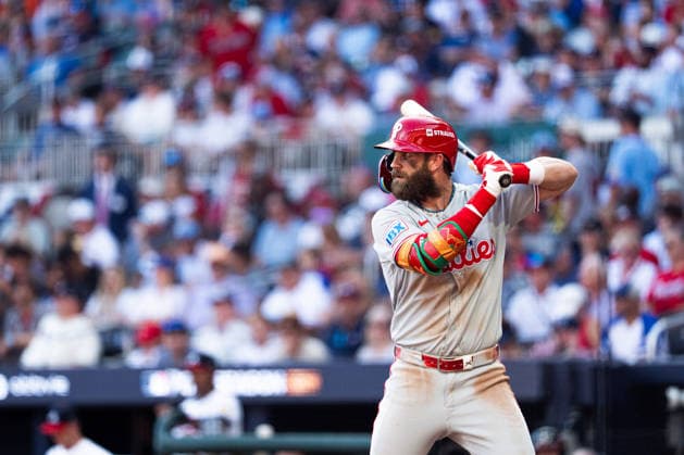 Bryce Harper 3 of the Philadelphia Phillies up to bat in the ninth inning against the Atlanta Braves in game two of the MLB, Baseball Herren, USA National League Wild Card round at Truist Park on Wednesday, September 30, 2026 in Atlanta, Georgia.  ATL20260930132 STEVENxBURROUGHS
