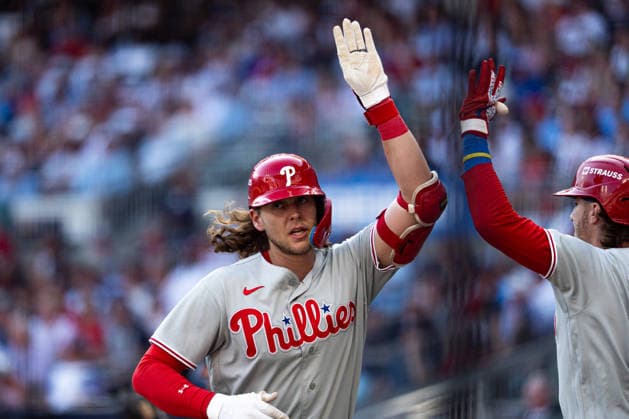 Alec Bohm 28 of the Philadelphia Phillies running the bases and celebrating in the ninth inning against the Atlanta Braves in game two of the MLB, Baseball Herren, USA National League Wild Card round at Truist Park on Wednesday, September 30, 2026 in Atlanta, Georgia.  ATL20260930135 STEVENxBURROUGHS