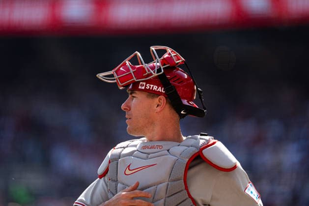 J.T. Realmuto 10 of the Philadelphia Phillies candid in the sixth inning against the Atlanta Braves in game two of the MLB, Baseball Herren, USA National League Wild Card round at Truist Park on Wednesday, September 30, 2026 in Atlanta, Georgia.  ATL20260930107 STEVENxBURROUGHS