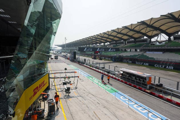 F1 - BAHRAIN GRAND PRIX IN MALAYSIA 2026 pitlane, illustration during the 2026 Formula 1 Bahrain Grand Prix in Malaysia, 16th round of the 2026 Formula One World Championship, WM, Weltmeisterschaft from October 2 to 4, 2026 on the Sepang International Circuit, in Sepang, Malaysia - SepangMalaysia  Copyright: xANTONINxVINCENTx