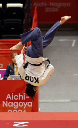 S. Korea s taekwondo player at Asian Games S. Korea s taekwondo player at Asian Games Jun Ha-eun of South Korea performs during the semifinal of the women s poomsae event in taekwondo at the Aichi-Nagoya Asian Games at Toyohashi Gymnasium in Toyohashi, Aichi Prefecture, central Japan, on Oct. 1, 2026. (Yonhap) 2026-10-01 09:59:08 <Copyright ¨Ï 1980-2026 YONHAPNEWS AGENCY. .> ì¼ë³¸ ÀÏº» EDITORIAL USE ONLY  Copyright: xx Korea s ???x 0868275474st
