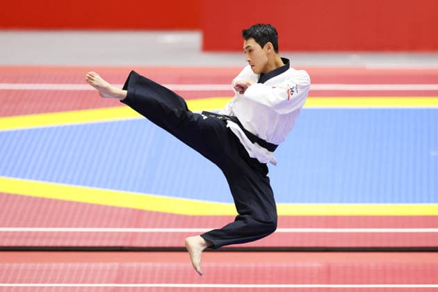 YUN Kyusung (KOR), OCTOBER 1, 2026 - Taekwondo : Mens Individual Poomsae Semifinals Contest at Toyohashi Gymnasium during the Asian Games Aichi-Nagoya 2026 in Aichi, Japan.  aflo_352330437 KenichiroxOganex