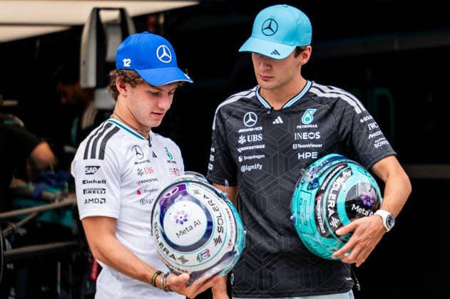 F1 - BAHRAIN GRAND PRIX IN MALAYSIA 2026 KIMI ANTONELLI Andrea (ita), Mercedes AMG F1 Team W17, portrait RUSSELL George (gbr), Mercedes AMG F1 Team W17, portrait new helmet, casque, during the 2026 Formula 1 Bahrain Grand Prix in Malaysia, 16th round of the 2026 Formula One World Championship, WM, Weltmeisterschaft from October 2 to 4, 2026 on the Sepang International Circuit, in Sepang, Malaysia - SepangMalaysia Copyright: xALBERTOxVIMERCATIx