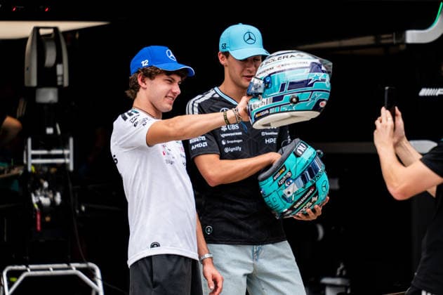 F1 - BAHRAIN GRAND PRIX IN MALAYSIA 2026 KIMI ANTONELLI Andrea (ita), Mercedes AMG F1 Team W17, portrait RUSSELL George (gbr), Mercedes AMG F1 Team W17, portrait new helmet, casque, during the 2026 Formula 1 Bahrain Grand Prix in Malaysia, 16th round of the 2026 Formula One World Championship, WM, Weltmeisterschaft from October 2 to 4, 2026 on the Sepang International Circuit, in Sepang, Malaysia - SepangMalaysia Copyright: xALBERTOxVIMERCATIx