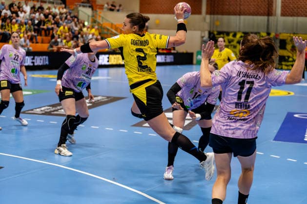 Dortmund, September 30, 2026, Handball, Women s, DHB Cup, 2nd Round, BVB Borussia Dortmund vs. SV Union Halle Neustadt, Mareike Thomaier (BVB) scores her second goal