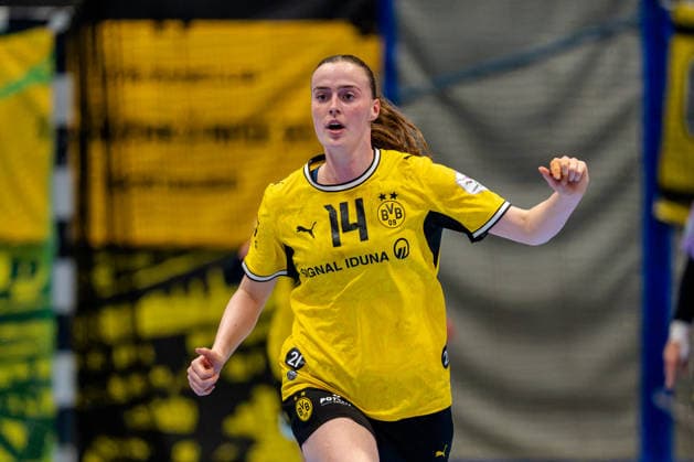 Dortmund, September 30, 2026, Handball, Women s, DHB Cup, 2nd Round, BVB Borussia Dortmund vs. SV Union Halle Neustadt; Alieke van Maurik (BVB, No. 14) celebrates after scoring a goal