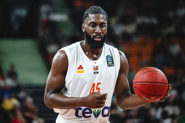 Oluwasimisola Shittu of ratiopharm ulm controls the ball during the BKT EuroCup 2026–2027 match between ratiopharm ulm and Balkan Botevgrad at ratiopharm Arena on September 30, 2026 in Neu Ulm, Germany. Photo by Harry Langer, DeFodi Images