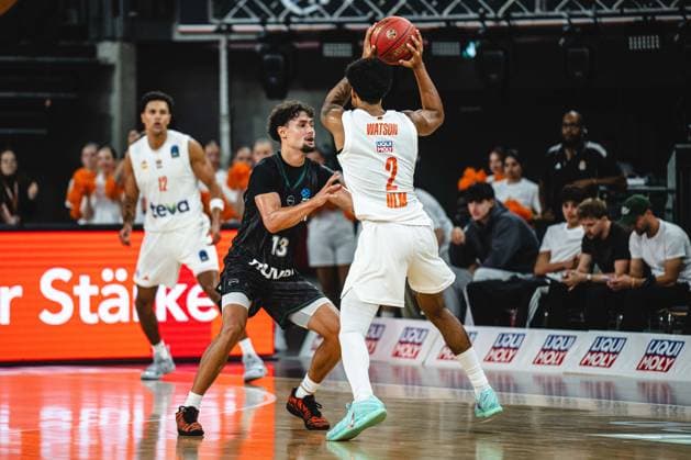Javante McCoy of Balkan Botevgrad and Ibi Watson of ratiopharm ulm battle for the ball during the 2026–2027 BKT EuroCup match between ratiopharm ulm and Balkan Botevgrad at ratiopharm Arena on September 30, 2026 in Neu Ulm, Germany. Photo by Harry Langer, DeFodi Images