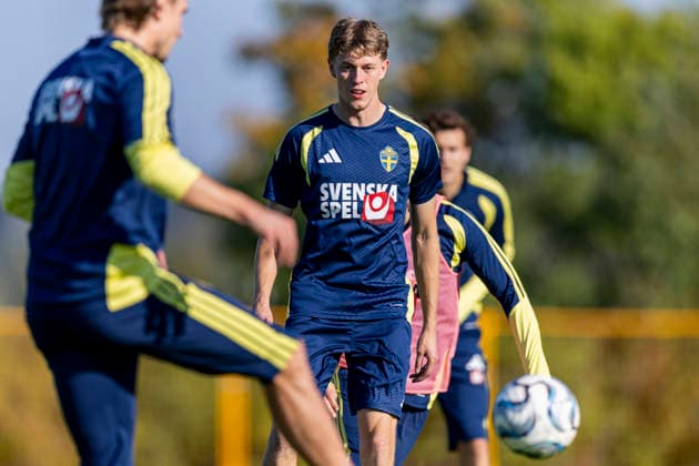 261001 Alexander Bernhardsson of the Swedish men’s national soccer team at a training session with the national team on October 1, 2026 in Stockholm. Photo by Caisa Rasmussen, BILDBYRAN COP 353 CR0075: soccer, football, national team match, practice, training, Sweden, Sweden A, bbeng  Copyright: CAISAxRASMUSSEN BB261001CR014