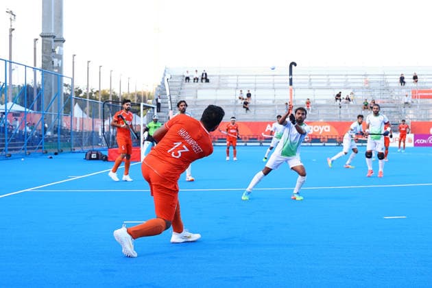 Asian Games 2026 Aichi-Nagoya, Japan India defeated Pakistan 4 3 in the men™s semifinal at the 20th Asian Games Aichi-Nagoya 2026 at Gifu Prefectural Green Stadium on Thursday, October 1, 2026, advancing to the final. Pakistan clawed their way back into the game to level the scores 3-3. Abhishek scored a stunning winner in the final minute of a thrilling Asian Games men s hockey semi-final as India edged past Pakistan by 4-3 Aichi, Nagoya Gifu Perfectural Green Stadium Japan Copyright: xSeshadrixSukumarx