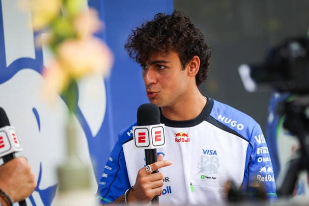 F1 - BAHRAIN GRAND PRIX IN MALAYSIA 2026 LINDBLAD Arvid (gbr), Visa Cash App RB F1 Team VCARB03, portrait during the 2026 Formula 1 Bahrain Grand Prix in Malaysia, 16th round of the 2026 Formula One World Championship, WM, Weltmeisterschaft from October 2 to 4, 2026 on the Sepang International Circuit, in Sepang, Malaysia - SepangMalaysia  Copyright: xANTONINxVINCENTx