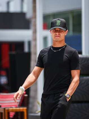 F1 - BAHRAIN GRAND PRIX IN MALAYSIA 2026 NORRIS Lando (gbr), McLaren F1 Team MCL40, portrait during the 2026 Formula 1 Bahrain Grand Prix in Malaysia, 16th round of the 2026 Formula One World Championship, WM, Weltmeisterschaft from October 2 to 4, 2026 on the Sepang International Circuit, in Sepang, Malaysia - SepangMalaysia Copyright: xANTONINxVINCENTx