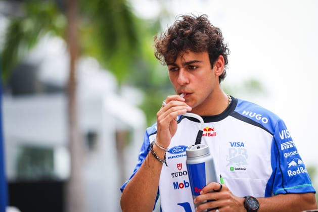 F1 - BAHRAIN GRAND PRIX IN MALAYSIA 2026 LINDBLAD Arvid (gbr), Visa Cash App RB F1 Team VCARB03, portrait during the 2026 Formula 1 Bahrain Grand Prix in Malaysia, 16th round of the 2026 Formula One World Championship, WM, Weltmeisterschaft from October 2 to 4, 2026 on the Sepang International Circuit, in Sepang, Malaysia - SepangMalaysia  Copyright: xANTONINxVINCENTx